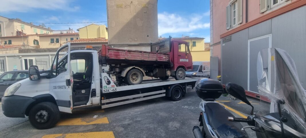 Sicurezza sui luoghi di lavoro e garanzia del salario: i lavoratori Giunti C.A. Srl incrociano le braccia