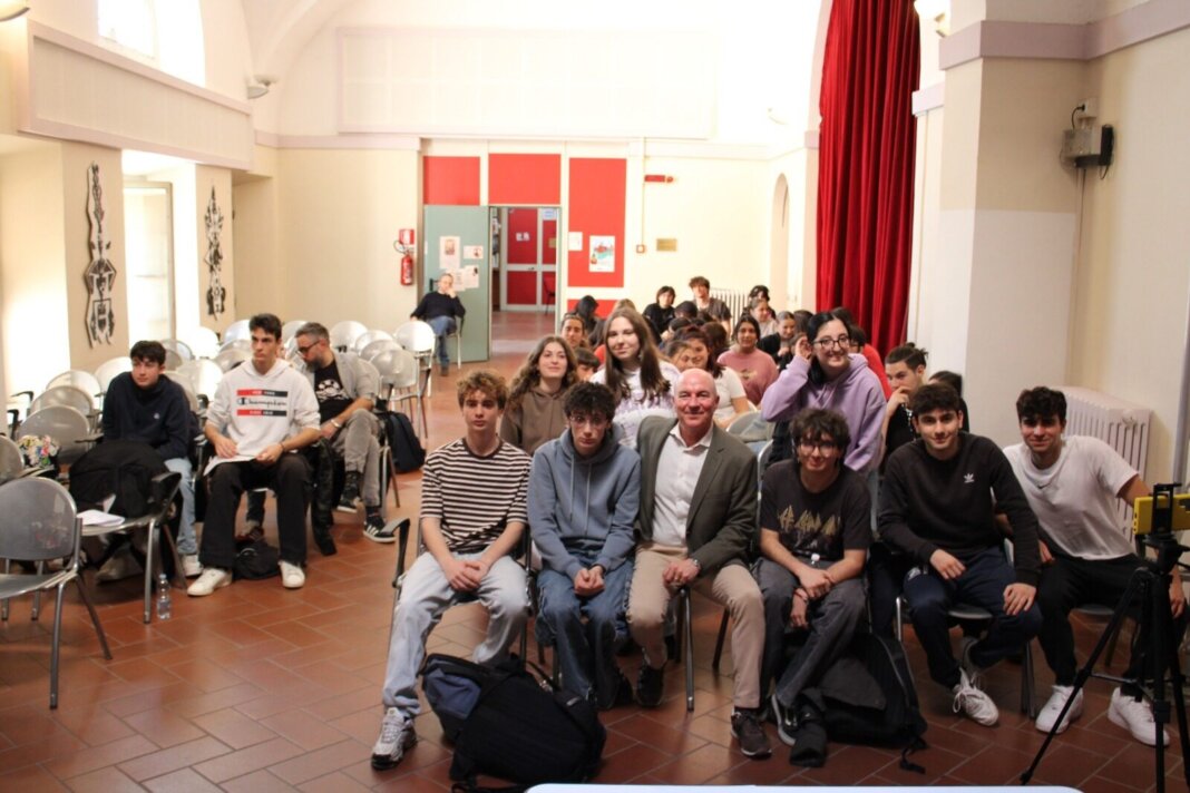 Allo stadio in anteprima il podcast degli studenti del liceo sull'alluvione di Livorno