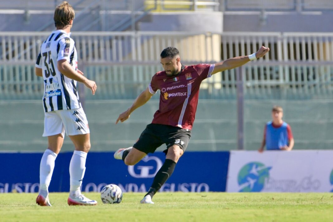 Serie C, c'è il turno infrasettimanale. Mister Formisano si gioca la panchina del Livorno contro il Bra
