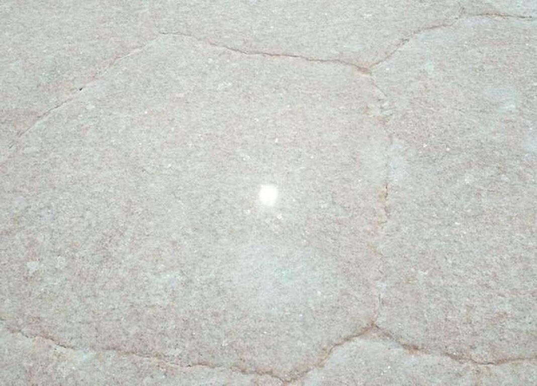 Bolivia, spiegato ‘effetto specchio’ della distesa salata Salar de Uyuni