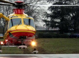 Operaio resta con la gamba schiacciata: incidente sul lavoro in una cava di marmo