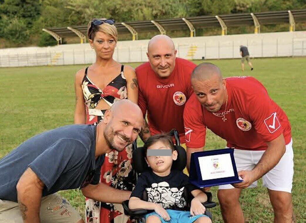 Muore a soli 13 anni per una malattia rara: tutta Italia si era mobilitata per lui Muore a soli 13 anni per una malattia rara: tutta Italia si era mobilitata per lui