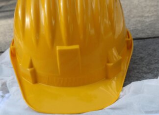 Travolto dal cemento, muore operaio in azienda in provincia di Roma