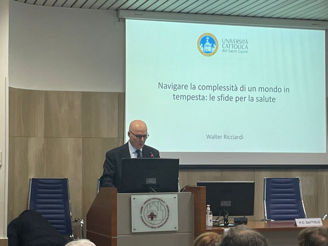 L'ex presidente dell'Iss Walter Ricciardi a Firenze: 