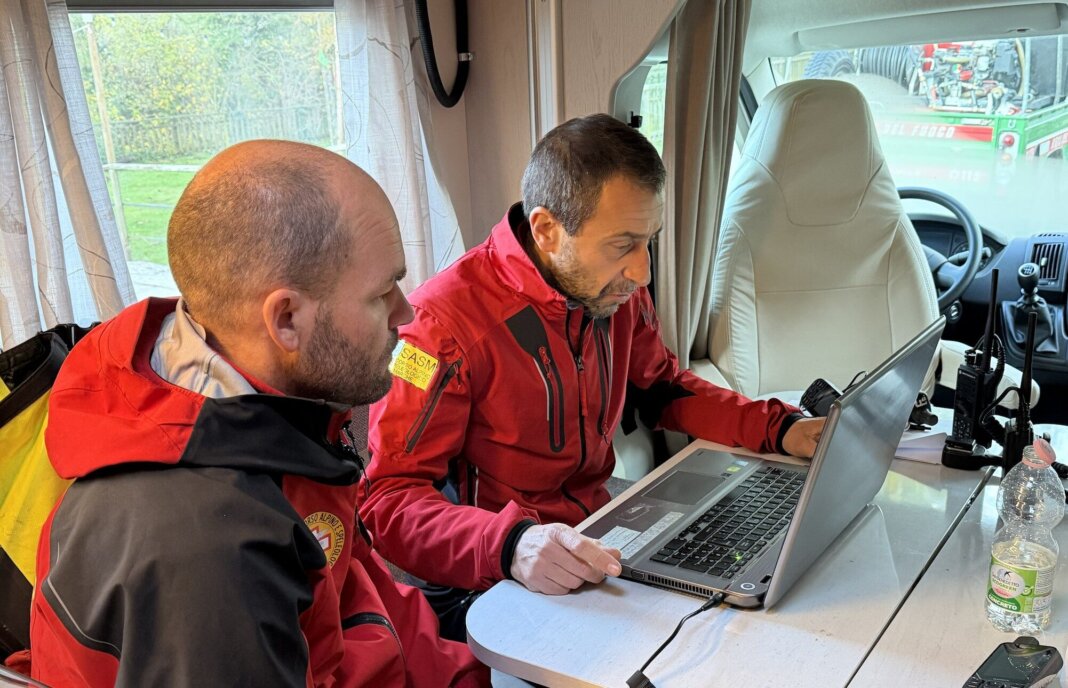 Alpe della Luna, individuato dai vigili del fuoco l'elicottero disperso