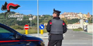 Ucciso a colpi di pistola all’interno dell’auto: omicidio all’alba a Montecalvoli