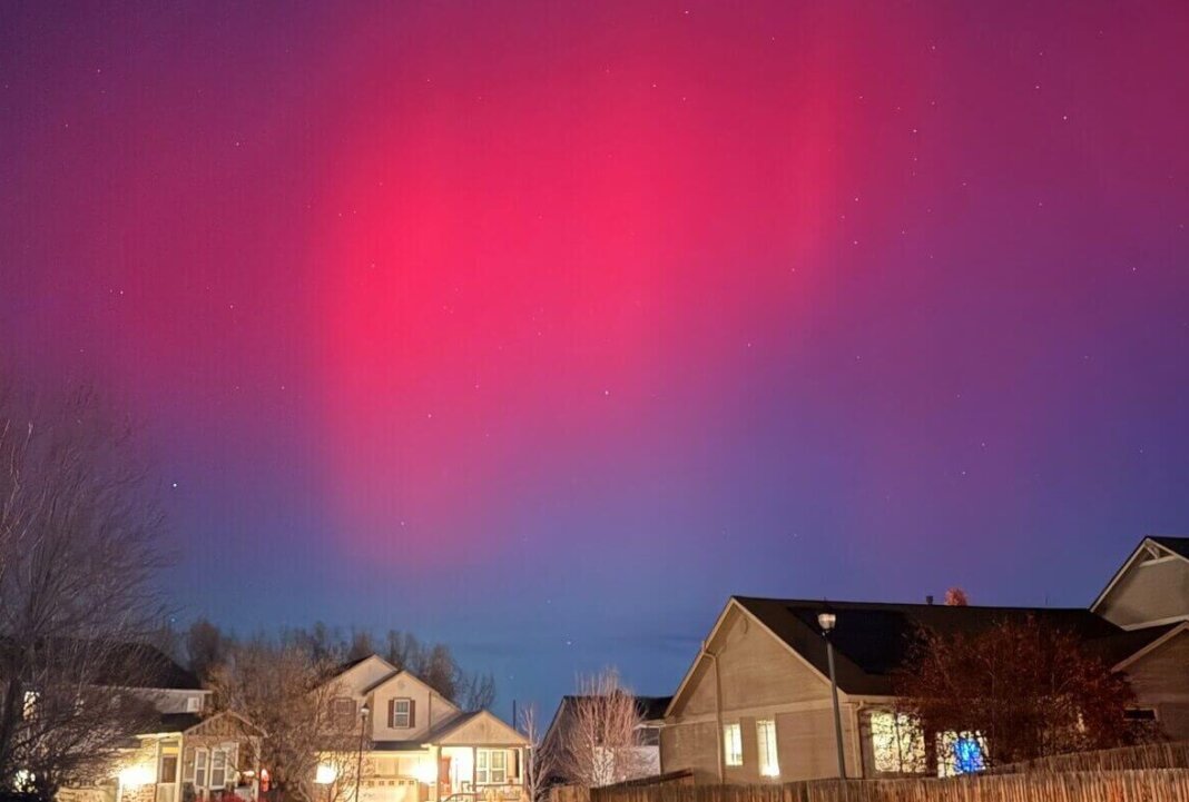 I colori di una straordinaria aurora boreale
