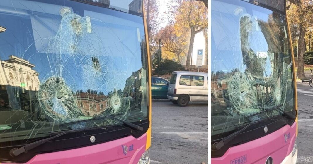Aggressione a Prato sugli autobus