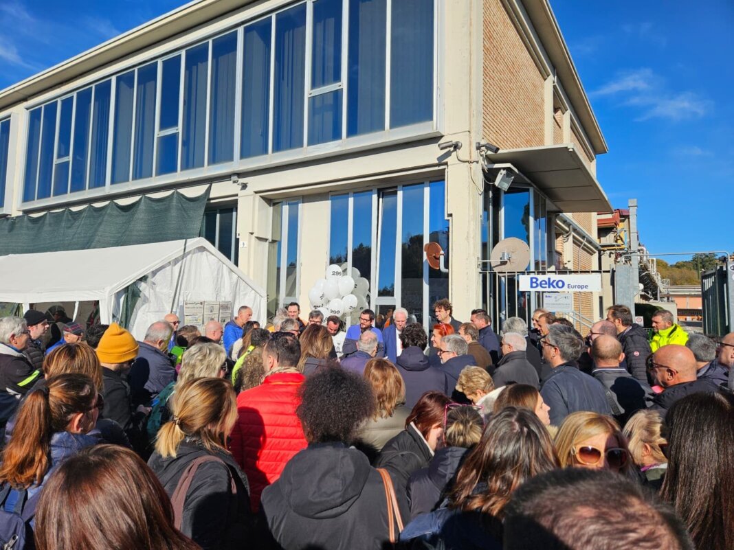 Beko addio a Siena, ora si punta a una rapida reindustrializzazione