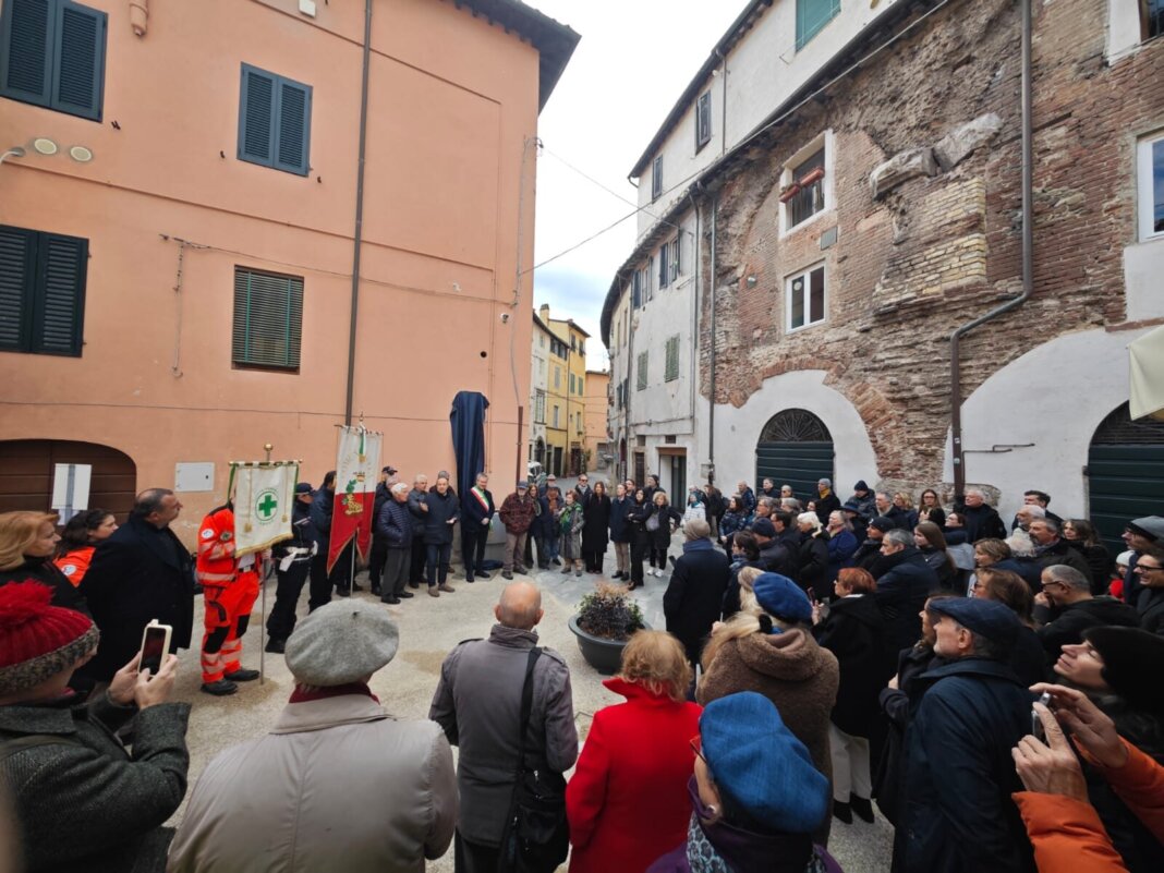 Una piazzetta di Lucca intitolata al maestro Antonio Possenti