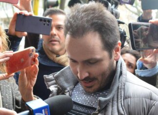 “Chiara Poggi ha respinto Sempio, lui l’ha uccisa sulle scale”, le accuse della procura