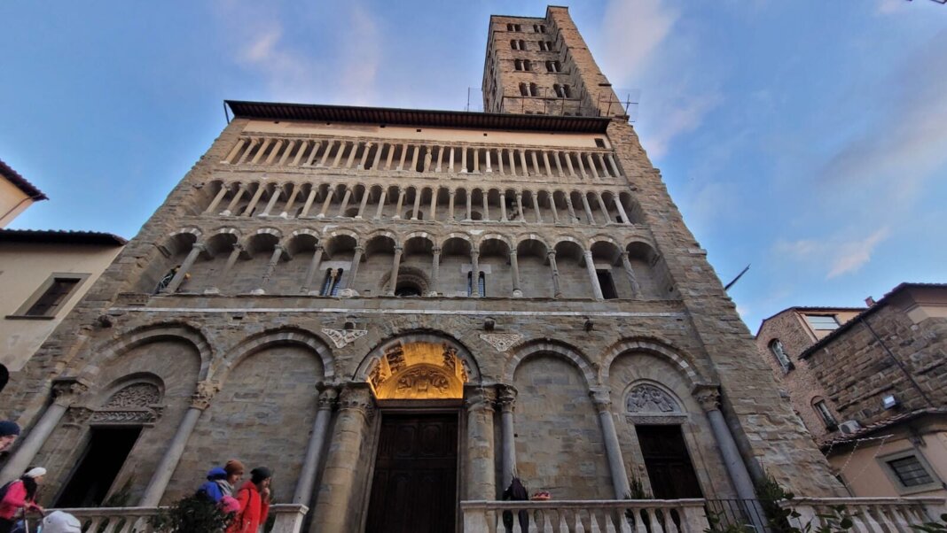 Terminati i lavori di restauro della facciata della pieve di Santa Maria Assunta