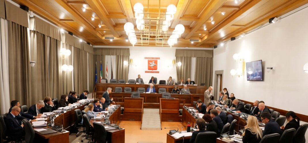 Consiglio regionale Toscana, maratona di bilancio: misure 2026-2028. Addizionale Irpef invariata