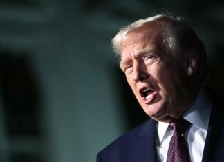 Trump chiede ad Harvard un risarcimento da un miliardo di dollari