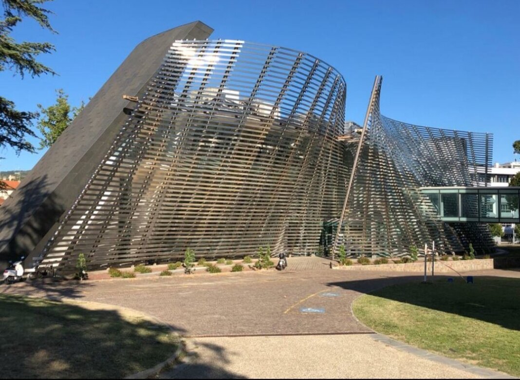 Sparò all'uomo che cercava di demolire la sua casa con una ruspa: assolto