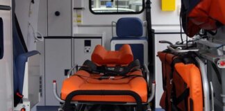 Scontro auto-moto sul Lungarno a Pisa: in ospedale un uomo di 67 anni