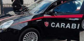 Catania, donna accoltellata per strada: ricercato il marito