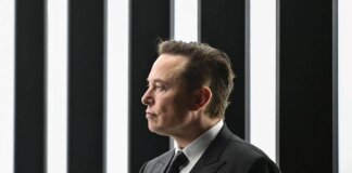 Elon Musk, viaggio su Marte rimandato: “Costruirò una città sulla Luna”