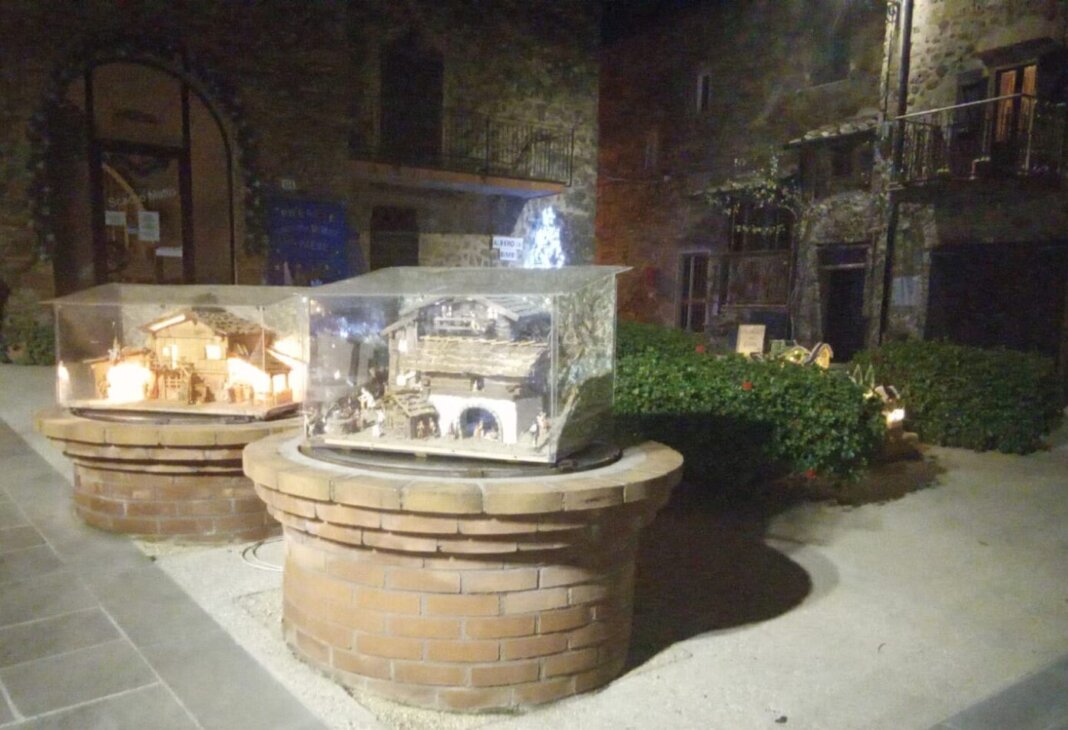 Arriva la Befana nel borgo dei presepi: Lustignano in festa