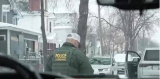 “Spacchiamo il vetro”, agenti Ice minacciano i giornalisti di In mezz’ora