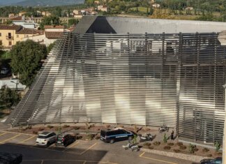 Staccò a morsi la lingua della compagna dopo la lite: condannato a 4 anni e 6 mesi