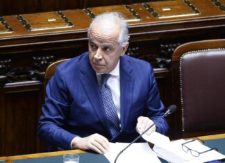 Askatasuna, Piantedosi: “Contro i violenti ci vuole fermo preventivo”