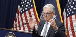 Chi paga davvero i dazi di Trump? – Ascolta