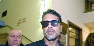 Corona sfida le ordinanze e torna su Instagram: “Trattative non ne facciamo”