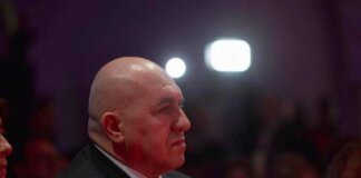 Crosetto bloccato a Dubai, volo cancellato dopo attacco Usa all’Iran