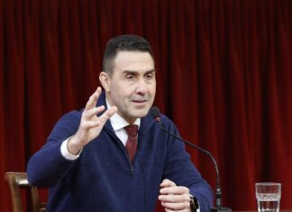 Futuro nazionale, la linea di Vannacci: “Prima l’Italia, poi Stato e Istituzioni e poi il diritto”