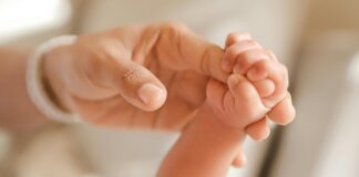 L’attrice Laura Orrico diventa mamma a 49 anni dal marito defunto 11 anni fa