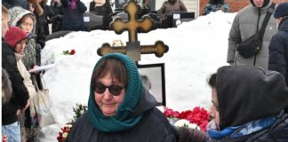 La madre di Navalny chiede giustizia: “Sapevamo che era stato assassinato”