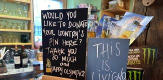 Milano Cortina, è ‘pins-mania’: da Bormio a Livigno, anche i locali le chiedono (al posto delle mance)