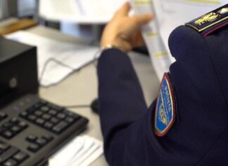 Pedopornografia, due arresti e 4 indagati: c’è anche un ex consigliere comunale di Brescia