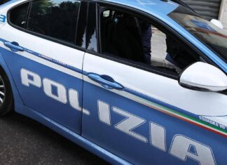 Il 15enne indagato e la rabbia degli adolescenti: “Vietare gli smartphone non basta, serve l’educazione affettiva”