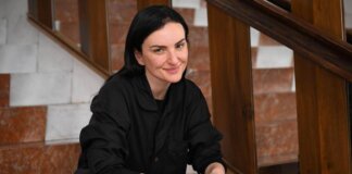 Sanremo 2026, Arisa chi è: il primo Festival, lo sfogo ‘contro’ Amadeus, la tricotillomania