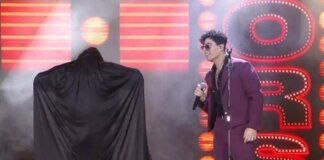 Sanremo 2026, Fru dei The Jackal irrompe (di nuovo) sul palco con i The Kolors