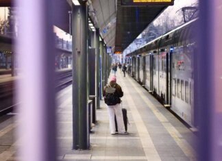 Scioperi, febbraio nero per i trasporti: treni, aerei bus e metro, tutte le date delle proteste