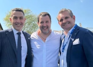 Divorzio Vannacci-Salvini: Lega fuori da Consiglio regionale Toscana. Simoni con Futuro nazionale Divorzio Vannacci-Salvini: Lega fuori da Consiglio regionale Toscana. Simoni con Futuro nazionale