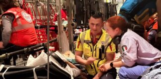 Pisa, atterrato nella notte il C-130 della speranza: la Toscana accoglie quattro piccolissimi pazienti palestinesi