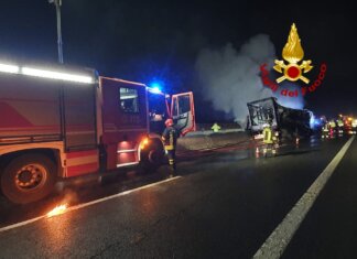 Incendio di un mezzo pesante blocca l’A1 in direzione nord