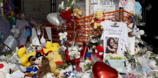 Bimbo trapiantato morto a Napoli, domani i funerali. Il legale: “Ai periti 4 mesi per la relazione”