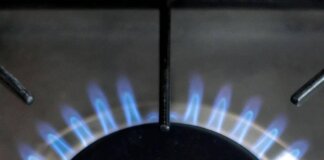 Bollette, carburanti, voli, carrello della spesa: l’impatto della guerra tra rincari e ricadute