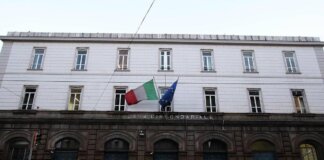 Donna accoltellata sull’autobus a Napoli, 39enne arrestato era già in cura