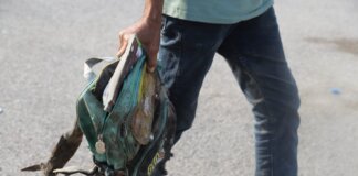 Guerra in Iran, in dieci giorni morti 300 bambini: l’allarme di Save the Children