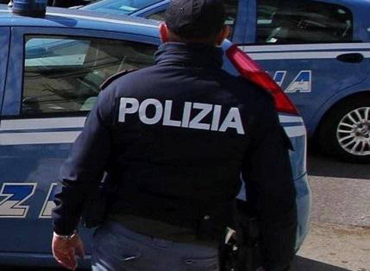 colpito da uno sparo mentre passeggia in centro giallo in via de8217 pucci a firenze da Corrieretoscano.it colpito da uno sparo mentre passeggia in centro giallo in via de8217 pucci a firenze