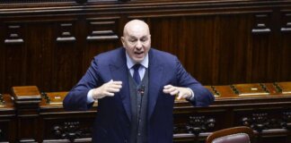 Iran, Crosetto: “Blitz non comunicato ad alcun Paese Ue, io a Dubai dopo mia valutazione”