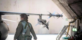 Quel femminismo targato “F-16”: donne in guerra per le donne