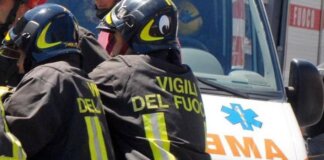 Urtato da camion mentre lavora su cestello, muore operaio 47enne