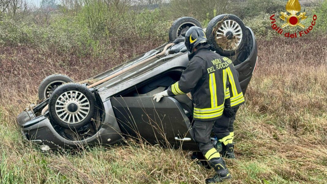 auto ribaltata incidente Arezzo